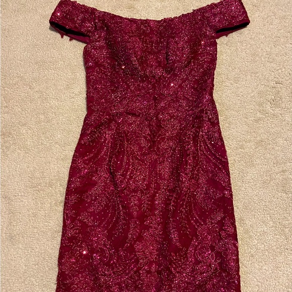 Burgundy Mori Lee homecoming dress. US size 2. - Picture 1 of 6